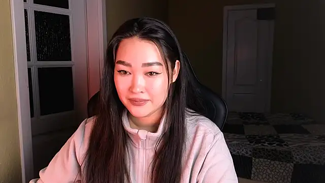 Snapshot of Erica_Wayne chatting on 01.07.25 Erica Wayne online show from 01.07.25