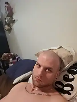 Snapshot of GeneralXMillyX chatting on 01.03.25 GeneralXMillyX online show from 01.03.25