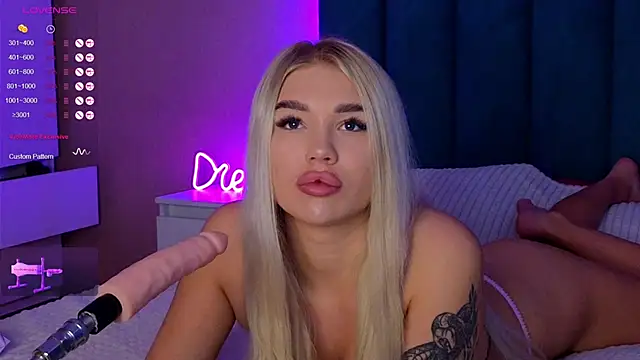 DreamPussyy online show from 03.17.25