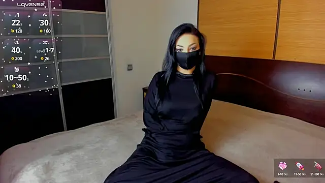 Snapshot of habibi_moon chatting on 02.19.25 habibi moon online show from 02.19.25