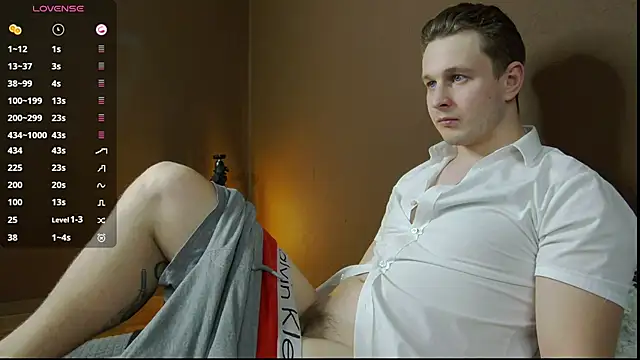 Snapshot of charlie_smiley chatting on 12.02.24 charlie smiley online show from 12.02.24