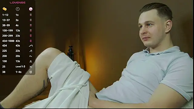 Snapshot of charlie_smiley chatting on 12.12.24 charlie smiley online show from 12.12.24