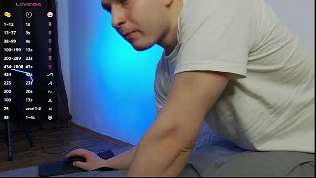 Snapshot of charlie_smiley chatting on 01.16.25 charlie smiley online show from 01.16.25