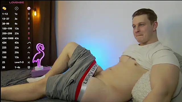 Snapshot of charlie_smiley chatting on 03.11.25 charlie smiley online show from 03.11.25