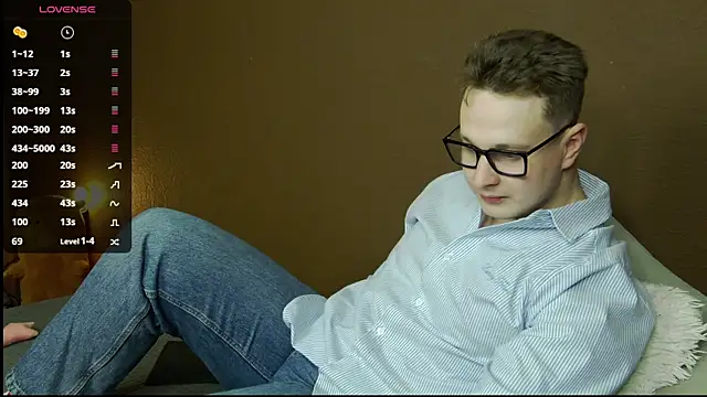 Snapshot of charlie_smiley chatting on 11.23.25 charlie smiley online show from 11.23.25