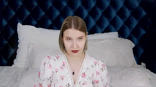 LiliLinn online show from 01.27.25