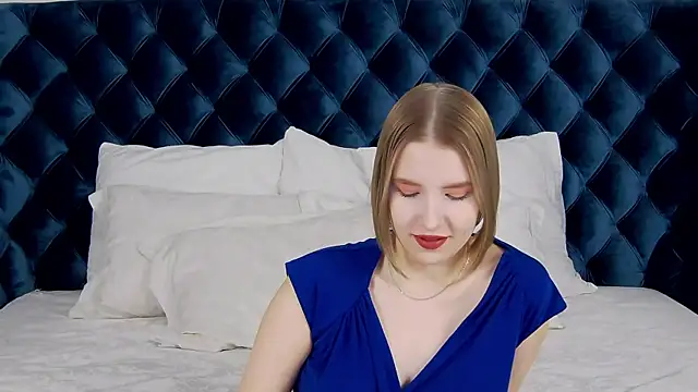 LiliLinn online show from 02.07.25