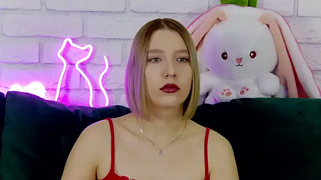 LiliLinn online show from 03.10.25