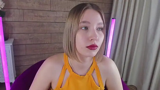 LiliLinn online show from 03.15.25