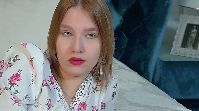 LiliLinn online show from 09.13.25