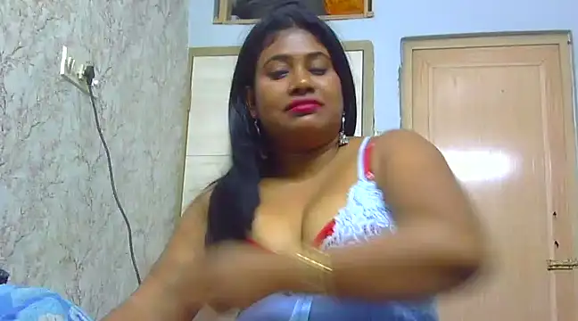 Snapshot of sexy_roma chatting on 01.24.25 sexy roma online show from 01.24.25