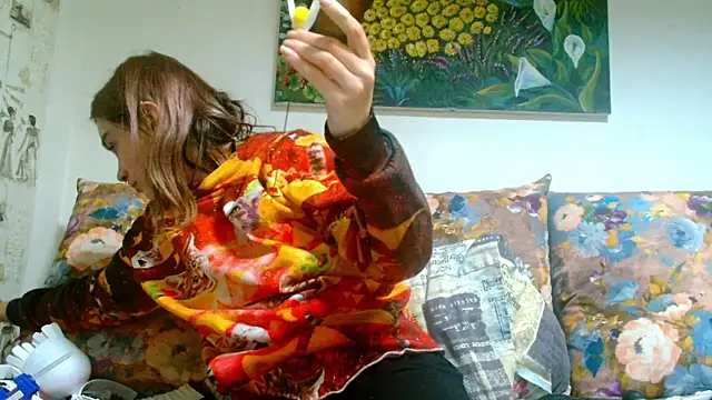Snapshot of Sophie_Bell chatting on 12.27.24 Sophie Bell online show from 12.27.24
