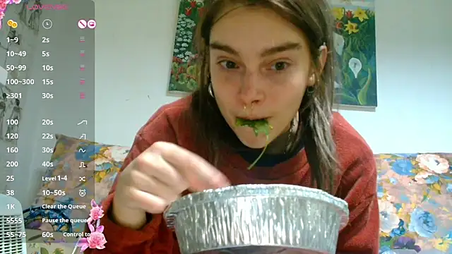 Snapshot of Sophie_Bell chatting on 01.08.25 Sophie Bell online show from 01.08.25