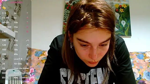 Snapshot of Sophie_Bell chatting on 01.08.25 Sophie Bell online show from 01.08.25