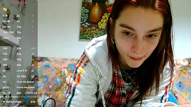 Snapshot of Sophie_Bell chatting on 02.05.25 Sophie Bell online show from 02.05.25