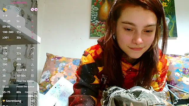 Snapshot of Sophie_Bell chatting on 02.19.25 Sophie Bell online show from 02.19.25