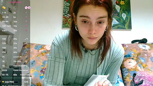 Snapshot of Sophie_Bell chatting on 02.28.25 Sophie Bell online show from 02.28.25