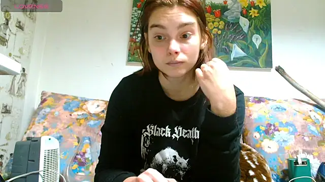 Snapshot of Sophie_Bell chatting on 03.14.25 Sophie Bell online show from 03.14.25