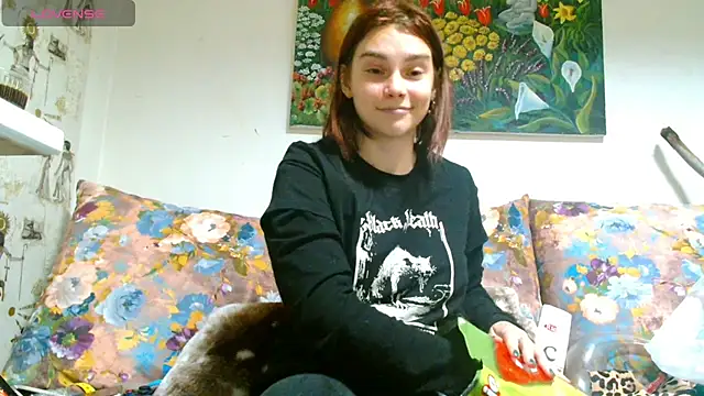 Snapshot of Sophie_Bell chatting on 03.15.25 Sophie Bell online show from 03.15.25