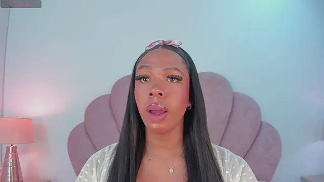 Nicole Paradise online show from 12.28.24