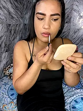 Cumming Tiffani online show from 10.27.25