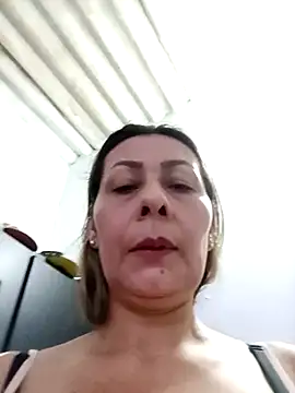 Snapshot of Mia-funny20 chatting on 02.11.25 Mia-funny20 online show from 02.11.25