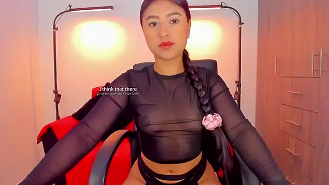 Snapshot of cloy_baby__ chatting on 11.28.25 cloy baby online show from 11.28.25