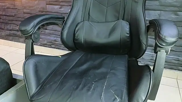 Lilith Zen online show from 01.25.25