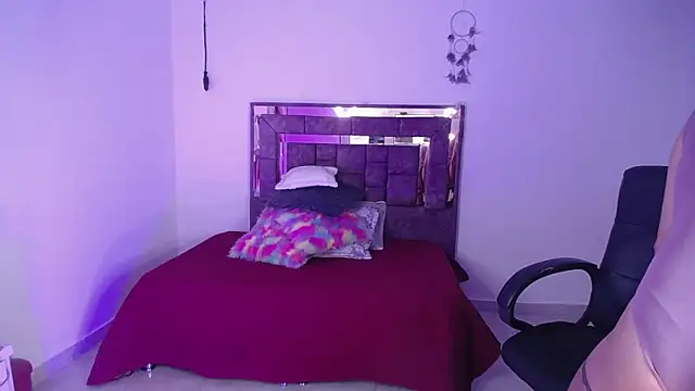 Snapshot of alejandrafitt chatting on 03.22.25 alejandrafitt online show from 03.22.25