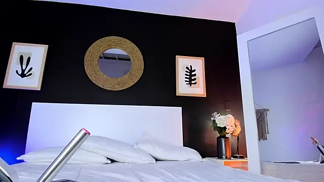 VioletPaket online show from 11.29.25