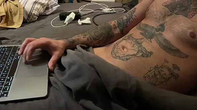 Snapshot of kameray12 chatting on 03.17.25 kameray12 online show from 03.17.25