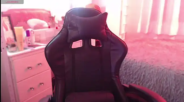 Snapshot of Beamber_ chatting on 03.16.25 Beamber  online show from 03.16.25