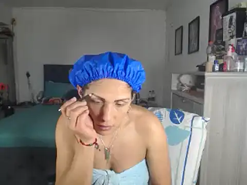 Snapshot of Corina_hot chatting on 12.12.24 Corina hot online show from 12.12.24