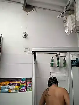 Snapshot of Corina_hot chatting on 12.13.24 Corina hot online show from 12.13.24