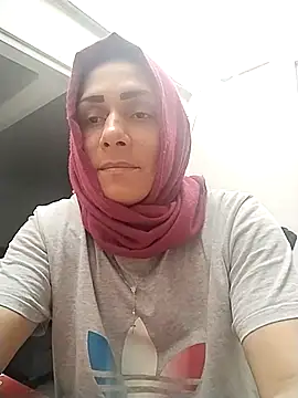 Snapshot of Corina_hot chatting on 12.20.24 Corina hot online show from 12.20.24