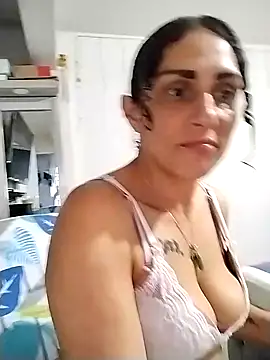 Snapshot of Corina_hot chatting on 01.22.25 Corina hot online show from 01.22.25