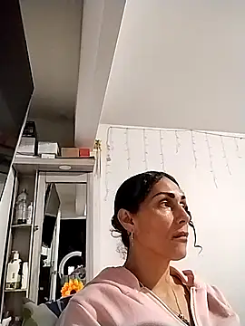 Snapshot of Corina_hot chatting on 01.23.25 Corina hot online show from 01.23.25