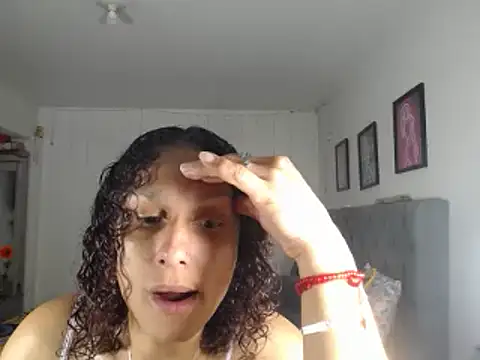 Snapshot of Corina_hot chatting on 02.07.25 Corina hot online show from 02.07.25