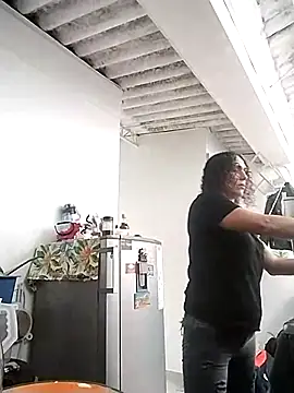 Snapshot of Corina_hot chatting on 02.22.25 Corina hot online show from 02.22.25