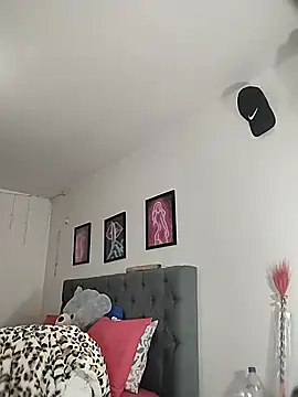 Snapshot of Corina_hot chatting on 03.19.25 Corina hot online show from 03.19.25