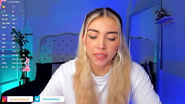Snapshot of charlotte__grey chatting on 03.04.25 charlotte grey online show from 03.04.25