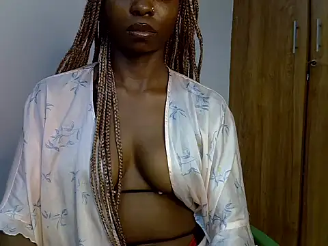 Snapshot of Nubian-Queen- chatting on 02.09.25 Nubian-Queen- online show from 02.09.25