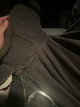 Snapshot of hotisraeli chatting on 01.27.25 hotisraeli online show from 01.27.25