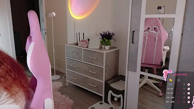 cinnabon girls online show from 11.13.25