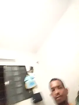 Snapshot of Ursonego chatting on 11.04.25 Ursonego online show from 11.04.25