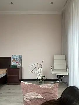 Hott Lolla online show from 01.24.25