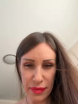 Hott Lolla online show from 09.16.25