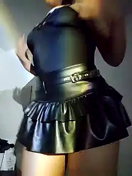 Snapshot of xmoira3x chatting on 12.14.24 xmoira3x online show from 12.14.24