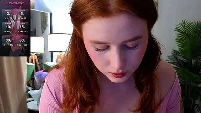 Snapshot of Meow_babe chatting on 02.26.25 Meow babe online show from 02.26.25