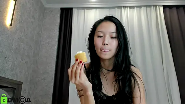 Snapshot of ailey_chao chatting on 12.04.24 ailey chao online show from 12.04.24